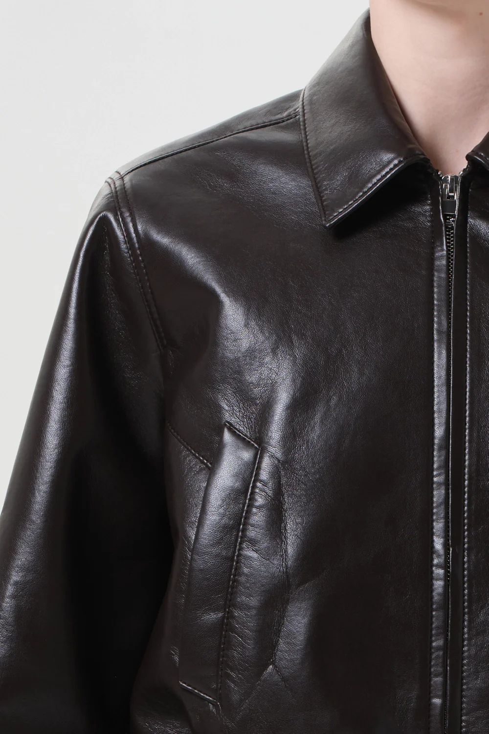 AGOLDE Essie Recycled Leather Cropped Jacket - Image 5